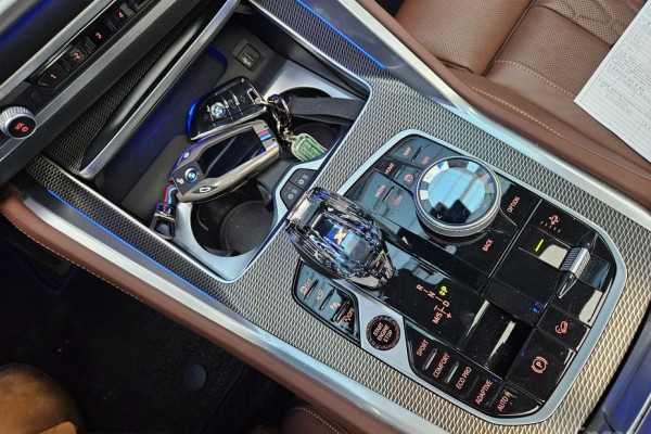 2022 BMW X6 с пробегом 42 000 км