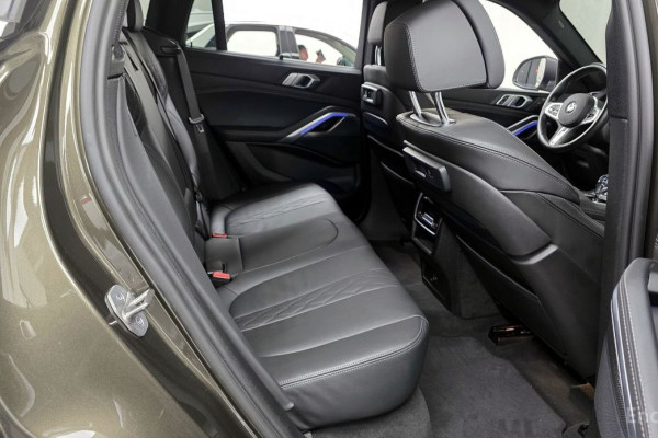 2022 BMW X6 с пробегом 67 701 км