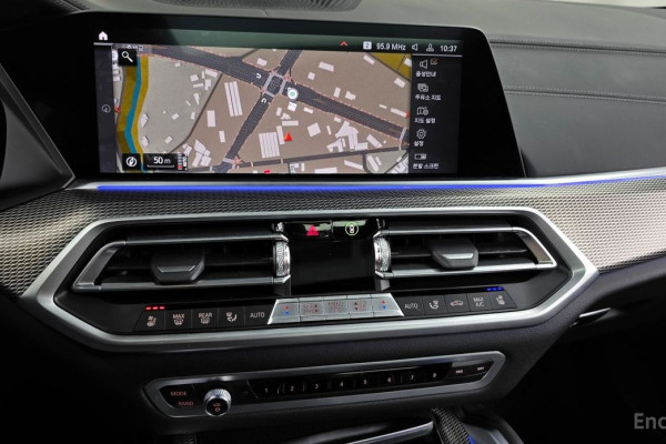 2022 BMW X6 с пробегом 67 701 км