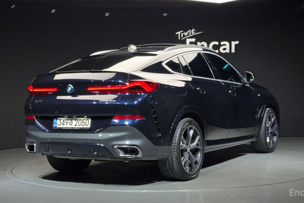 2022 BMW X6 с пробегом 46 696 км