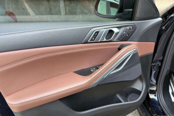 2022 BMW X6 с пробегом 83 502 км