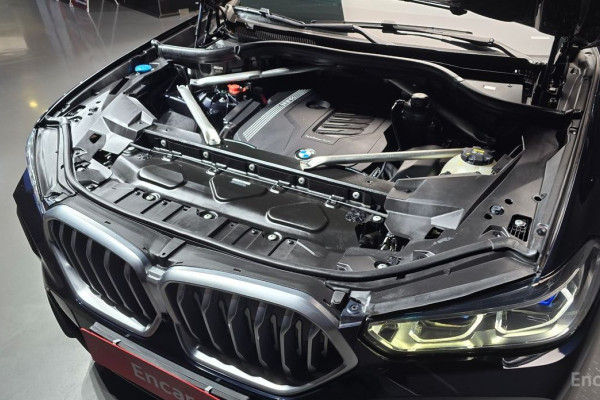 2022 BMW X6 с пробегом 46 696 км