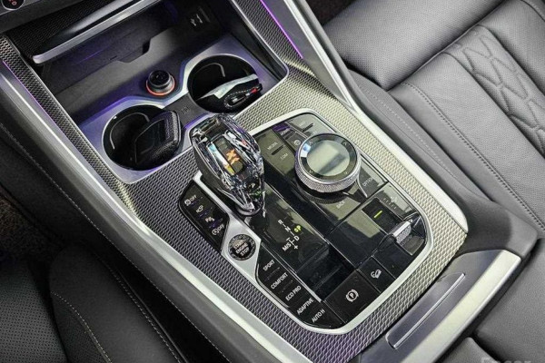 2022 BMW X6 с пробегом 12 114 км