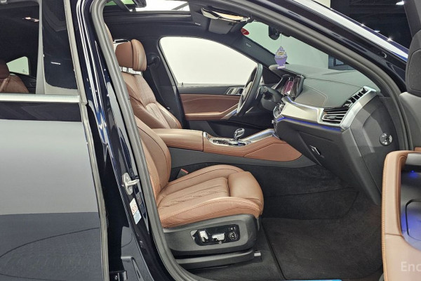 2022 BMW X6 с пробегом 27 571 км