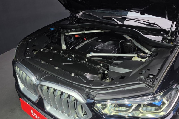 2022 BMW X6 с пробегом 83 241 км