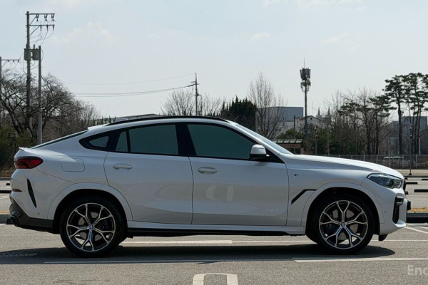 2022 BMW X6 с пробегом 64 414 км
