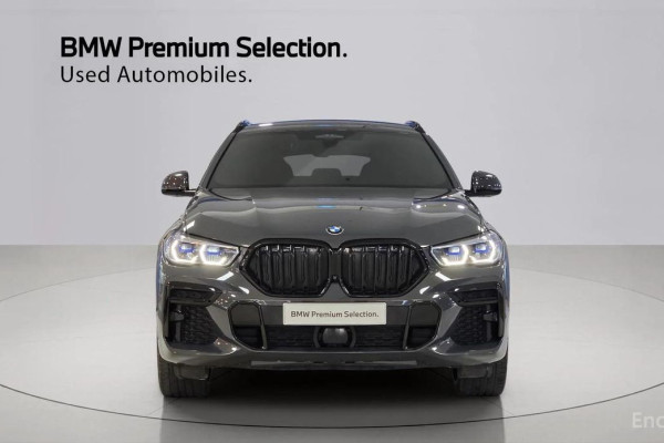 2022 BMW X6 с пробегом 65 698 км
