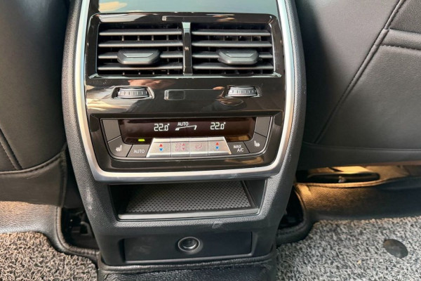 2022 BMW X6 с пробегом 64 414 км