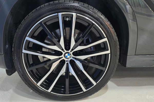 2022 BMW X6 с пробегом 65 698 км