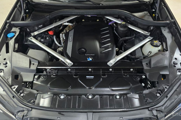 2022 BMW X6 с пробегом 65 698 км