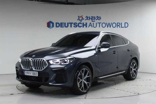 2022 BMW X6 с пробегом 12 114 км