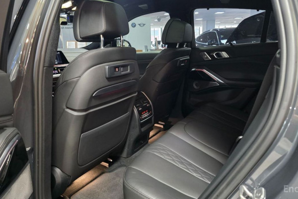 2022 BMW X6 с пробегом 65 698 км