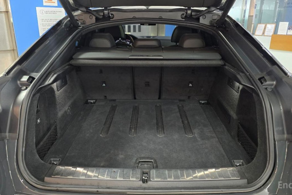 2022 BMW X6 с пробегом 65 698 км