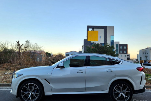 2022 BMW X6 с пробегом 29 100 км