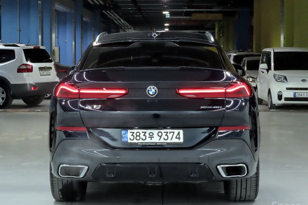 2022 BMW X6 с пробегом 42 201 км