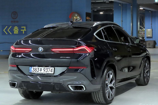 2022 BMW X6 с пробегом 42 201 км