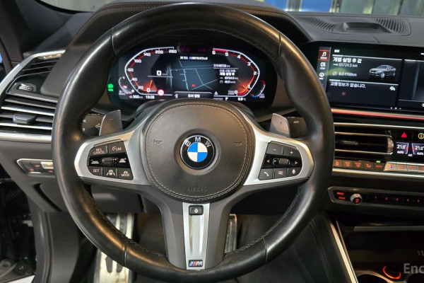 2022 BMW X6 с пробегом 65 698 км