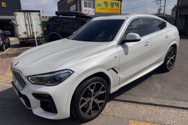 2022 BMW X6 с пробегом 31 197 км