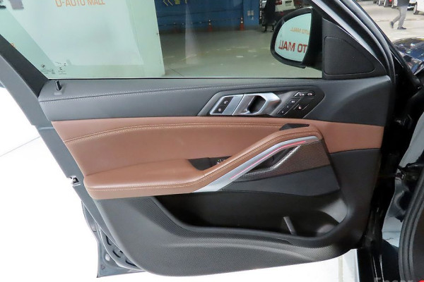 2022 BMW X6 с пробегом 42 201 км