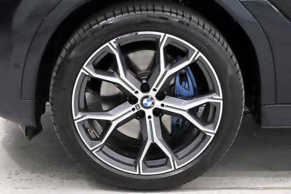 2022 BMW X6 с пробегом 42 201 км