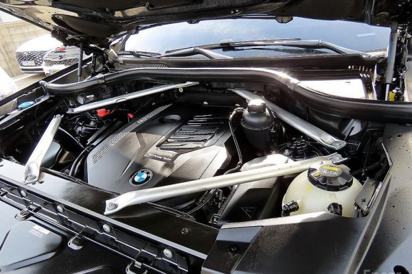 2022 BMW X6 с пробегом 124 315 км