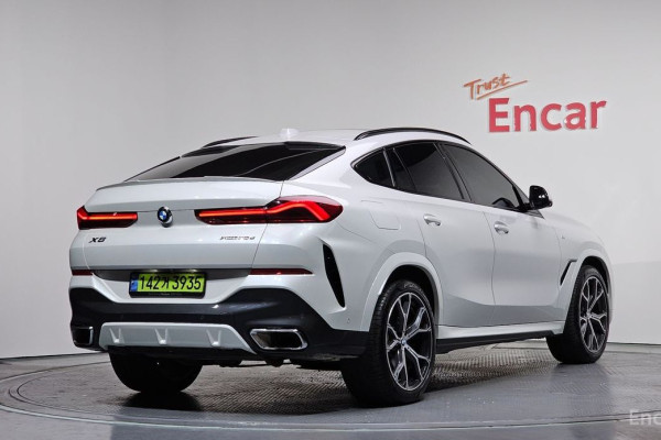 2024 BMW X6 с пробегом 35 379 км