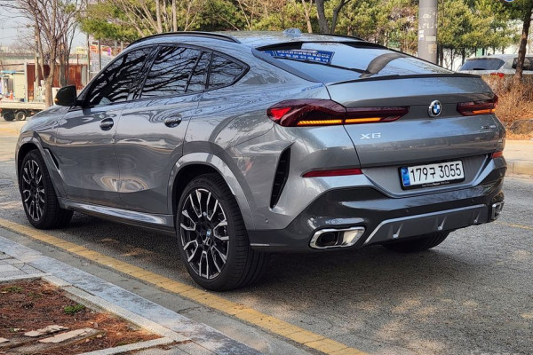 2025 BMW X6 с пробегом 4 000 км