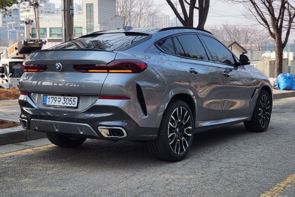 2025 BMW X6 с пробегом 4 000 км