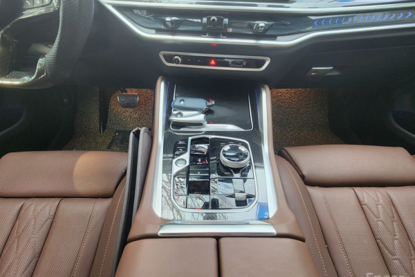 2025 BMW X6 с пробегом 4 000 км