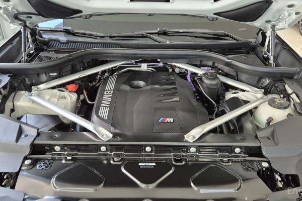 2025 BMW X6 с пробегом 9 700 км