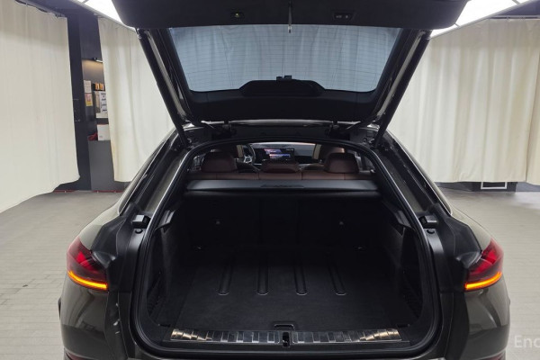 2025 BMW X6 с пробегом 9 542 км