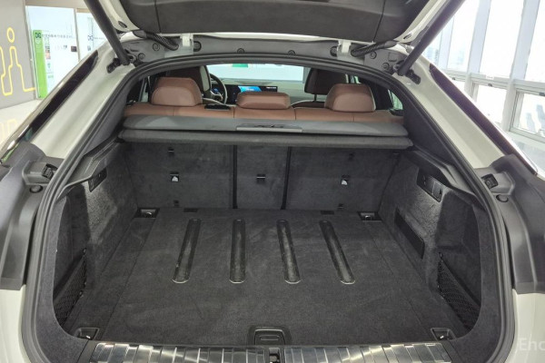 2025 BMW X6 с пробегом 9 700 км