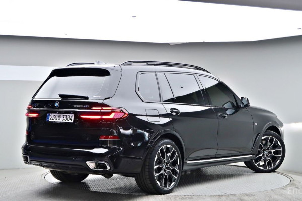 2025 BMW X7 с пробегом 6 781 км