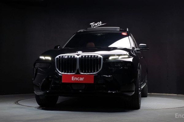2025 BMW X7 с пробегом 13 184 км