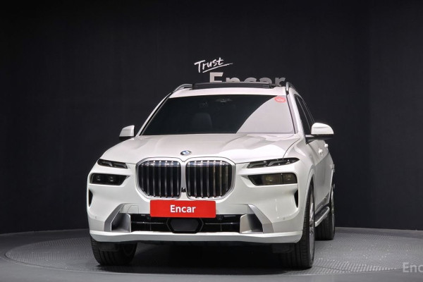 2025 BMW X7 с пробегом 9 697 км