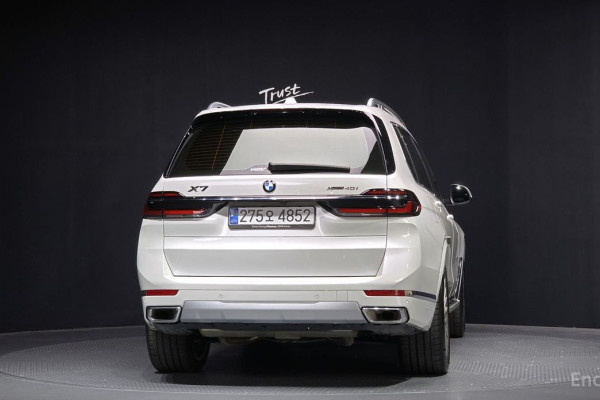 2025 BMW X7 с пробегом 9 697 км