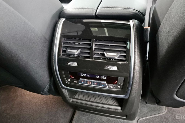 2025 BMW X7 с пробегом 9 697 км