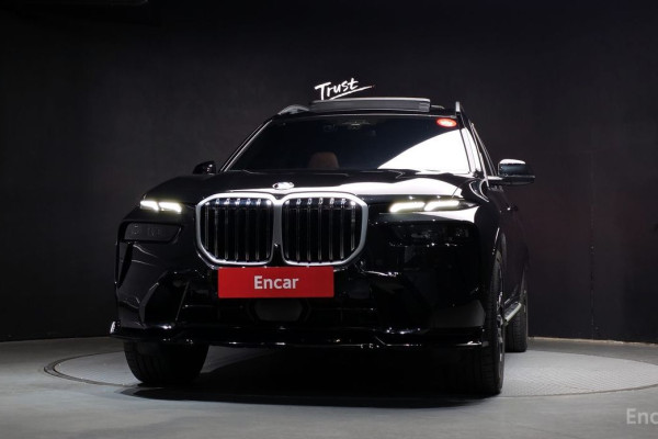 2024 BMW X7 с пробегом 11 794 км