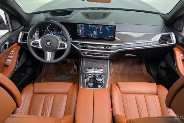 2024 BMW X7 с пробегом 7 935 км