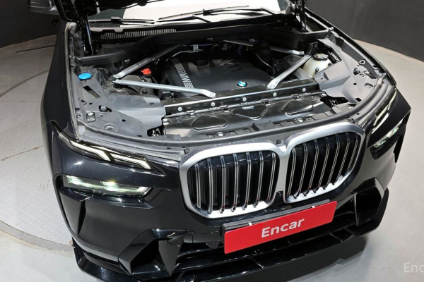 2024 BMW X7 с пробегом 11 794 км
