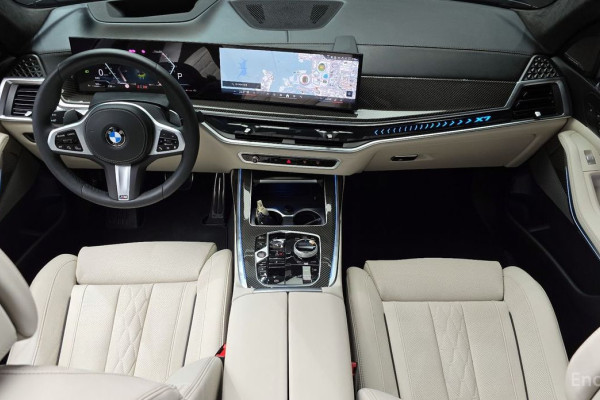 2025 BMW X7 с пробегом 7 958 км