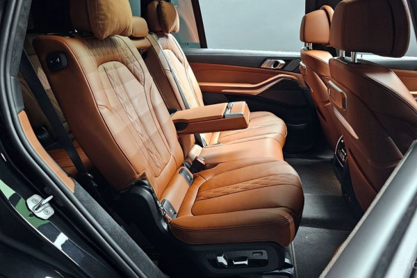 2024 BMW X7 с пробегом 11 794 км