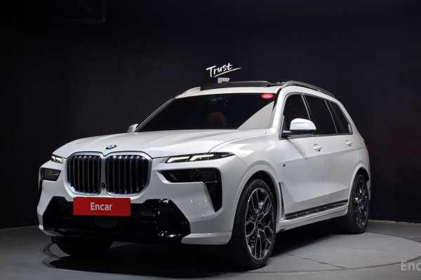 2024 BMW X7 с пробегом 32 060 км