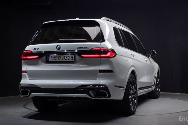2024 BMW X7 с пробегом 32 060 км