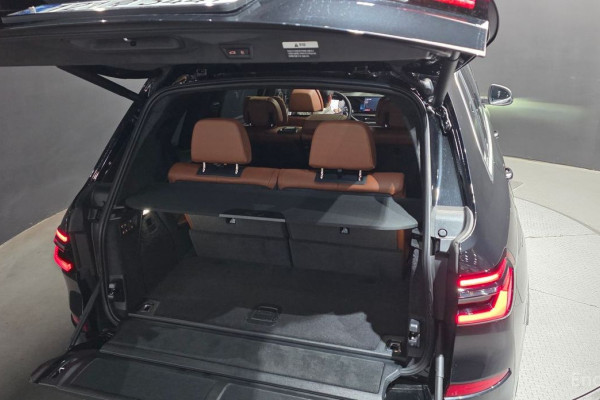 2024 BMW X7 с пробегом 11 794 км