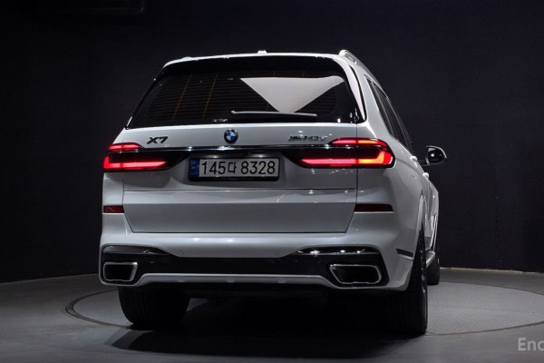 2024 BMW X7 с пробегом 32 060 км