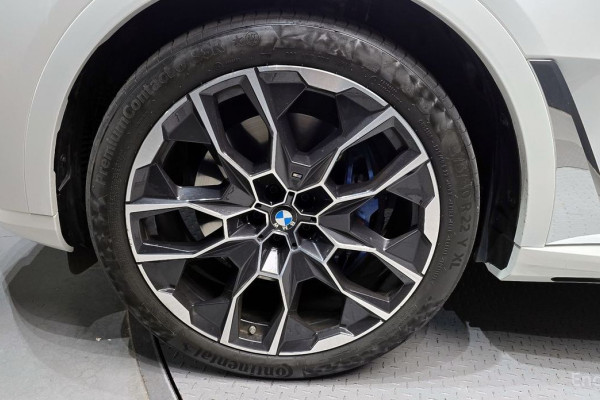 2024 BMW X7 с пробегом 32 060 км