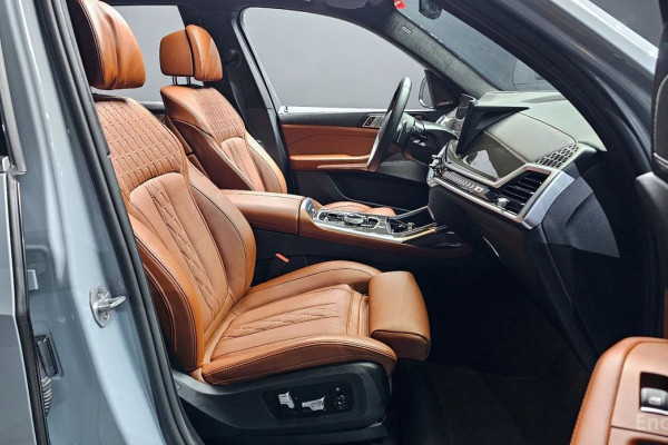 2025 BMW X7 с пробегом 5 087 км