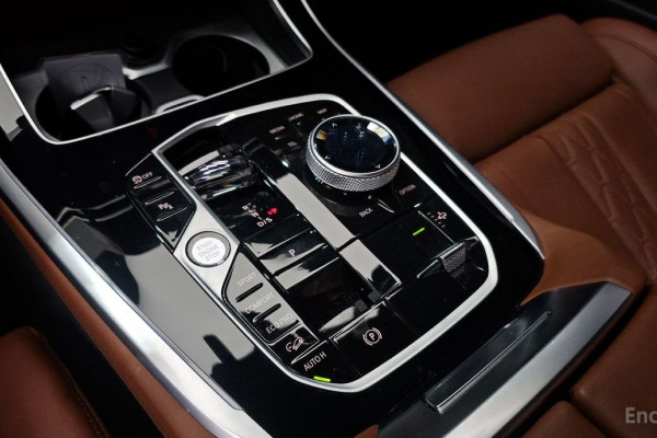 2024 BMW X7 с пробегом 32 060 км