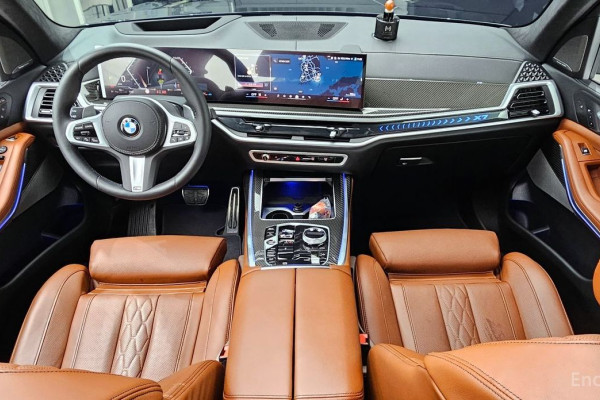 2025 BMW X7 с пробегом 5 331 км